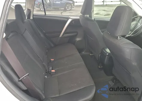 2016 Toyota Rav4 Le z USA, uszkodzony, nr VIN JTMBFREV8GJ087036